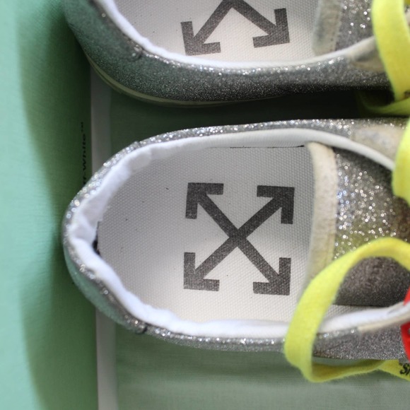 Off-White Glitter Arrow 2.0 Sneaker in Silver & White - Picture 8 of 15